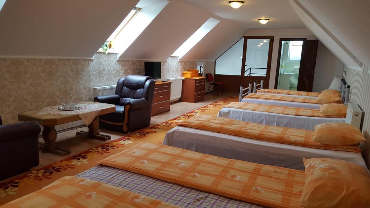 Hotel Cazare La Troita Codlea Zewnętrze zdjęcie